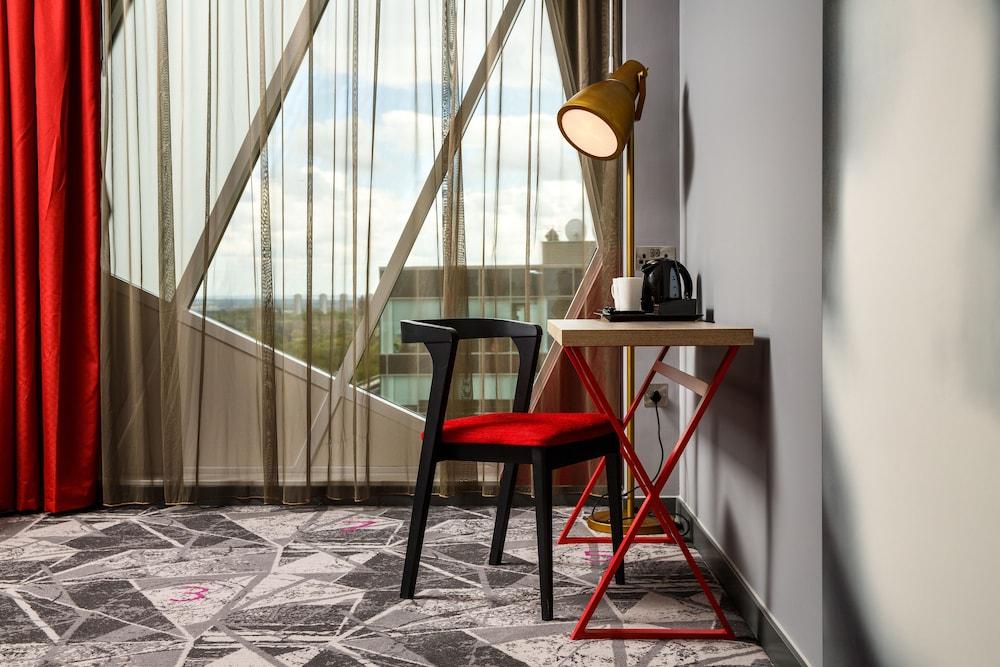 Hotel Ibis Styles London Ealing Zewnętrze zdjęcie